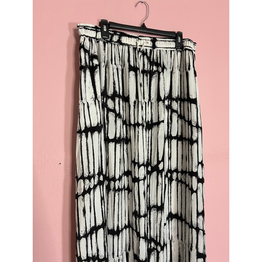 Worthington Women's Black White Abstract Print Maxi Skirt Size L NWT - Picture 3 of 9